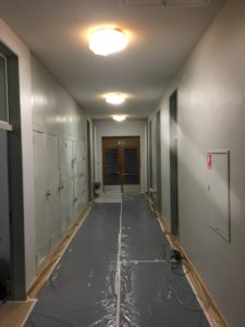 Schulhaus Langmatt Tunrhalle Korridor