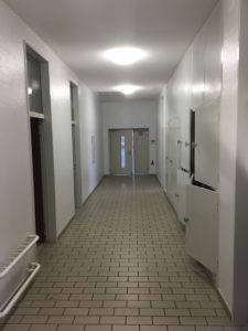 Schulhaus Langmatt Tunrhalle Korridor